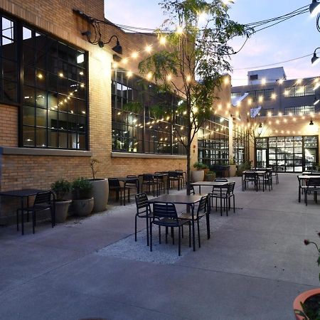 Free Parking! Downtown King Suite Lucas Oil- Conv Center Skywalk#1 Indianápolis Exterior foto