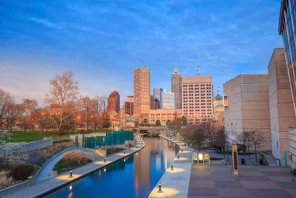 Free Parking! Downtown King Suite Lucas Oil- Conv Center Skywalk#1 Indianápolis Exterior foto