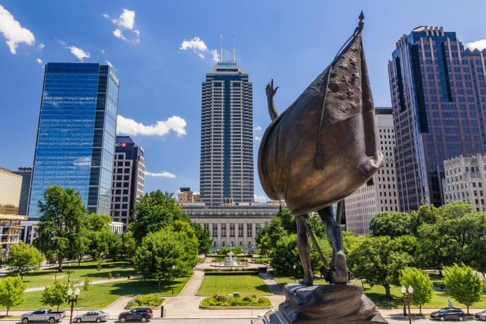 Free Parking! Downtown King Suite Lucas Oil- Conv Center Skywalk#1 Indianápolis Exterior foto