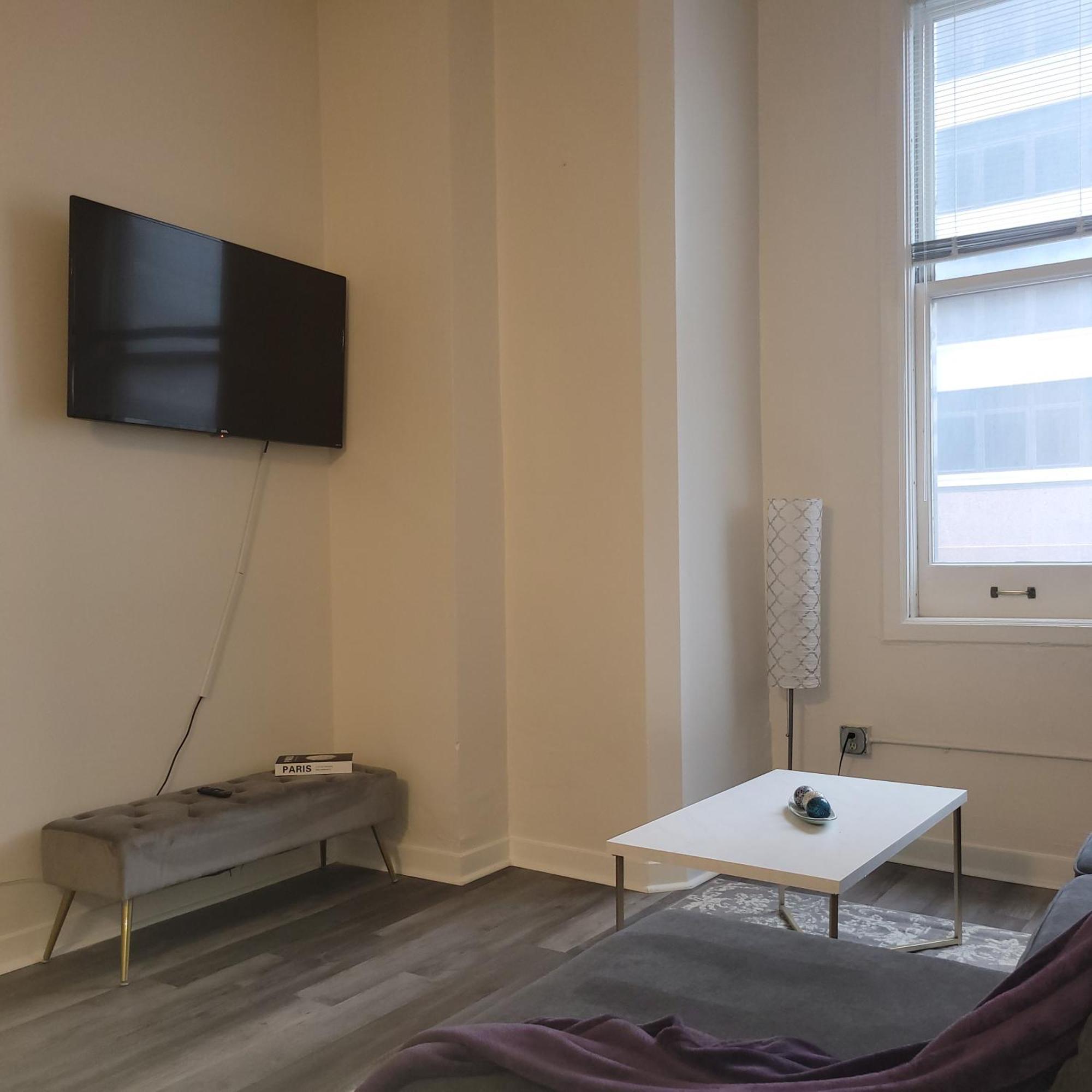 Free Parking! Downtown King Suite Lucas Oil- Conv Center Skywalk#1 Indianápolis Exterior foto